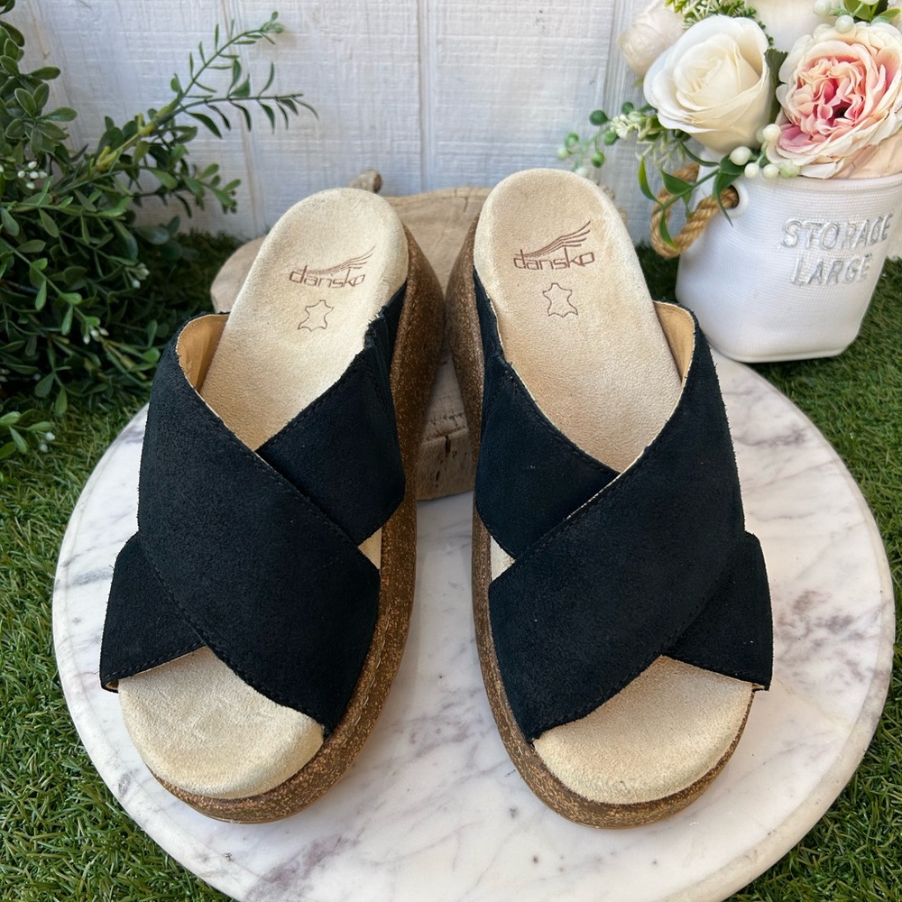 Dansko Bridget Women size 7 NEW
$149.95 COLOR: black - Picture 8 of 16